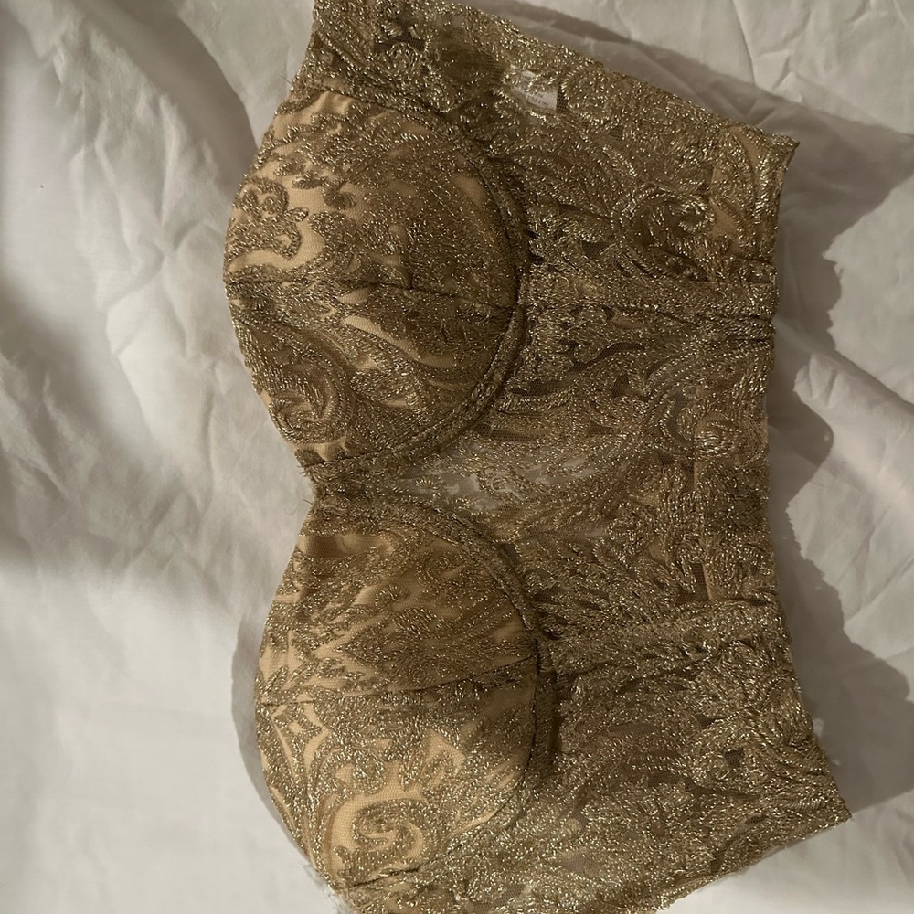 Luxe Lace Strapless Bandeau in Gold